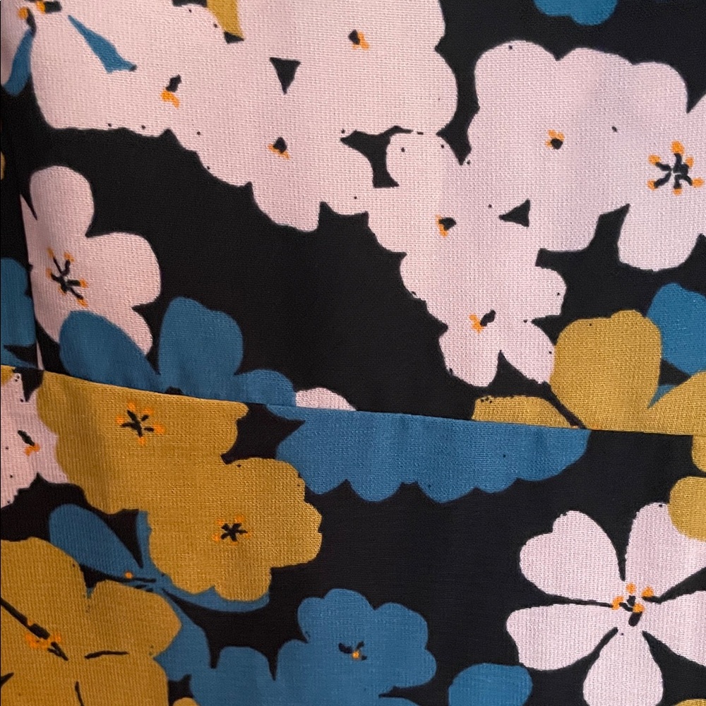 CAbi Floral Tie-Neck Blouse in Teal, Mustard & Pink Sz M - Picture 6 of 7